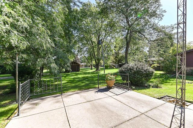 7684 S Logan AVENUE, Oak Creek, WI 53154