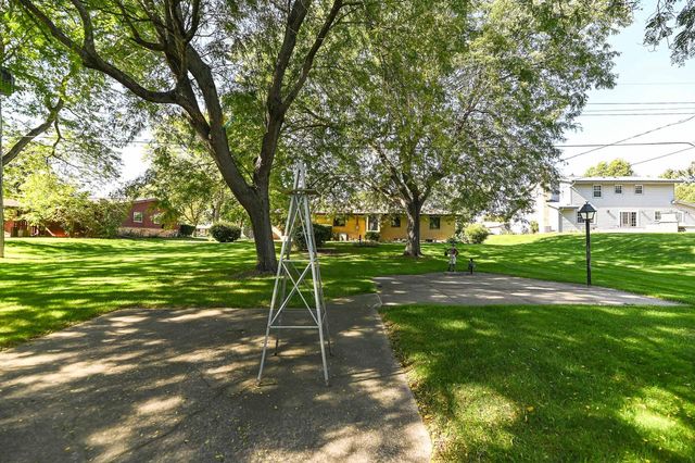 7684 S Logan AVENUE, Oak Creek, WI 53154
