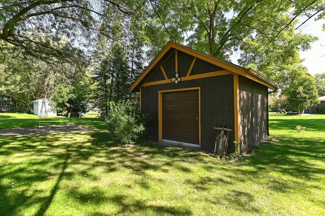 7684 S Logan AVENUE, Oak Creek, WI 53154