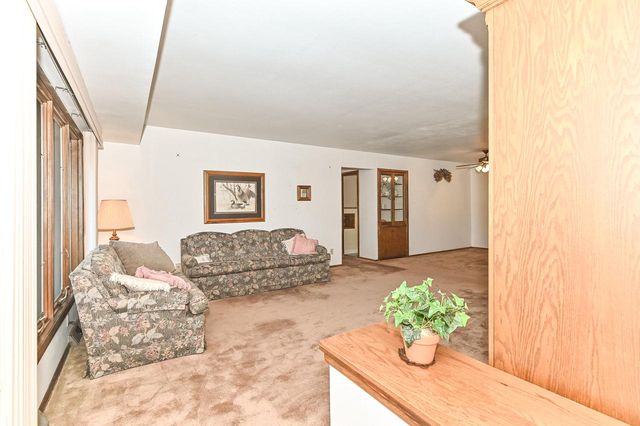 7684 S Logan AVENUE, Oak Creek, WI 53154