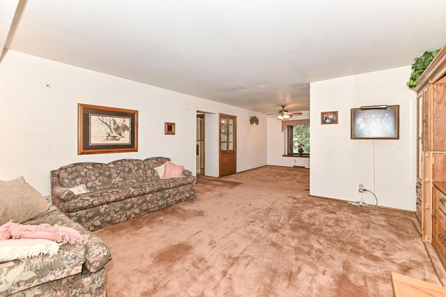 7684 S Logan AVENUE, Oak Creek, WI 53154