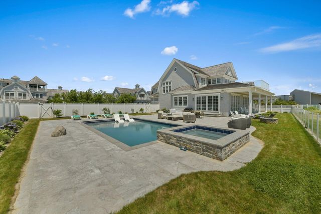 50 Coastline Drive, Mashpee, MA 02649