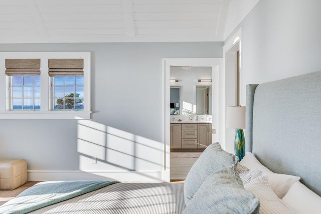 50 Coastline Drive, Mashpee, MA 02649