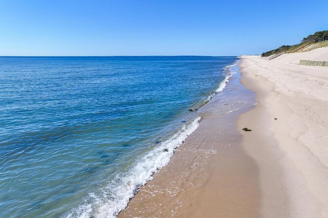 50 Coastline Drive, Mashpee, MA 02649