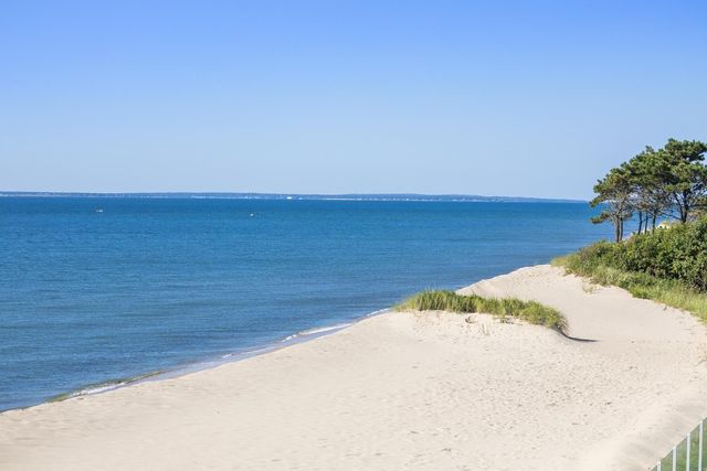 50 Coastline Drive, Mashpee, MA 02649