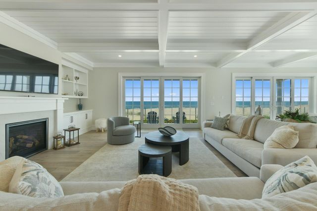 50 Coastline Drive, Mashpee, MA 02649