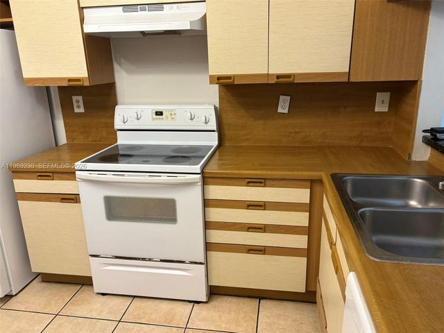 9010 SW 125th Ave G305, Miami, FL 33186