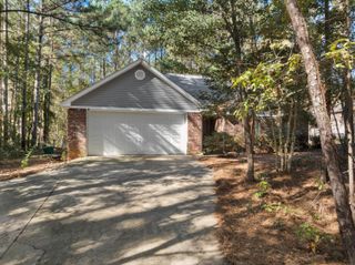 28 Bedford Forrest Ln., Hattiesburg, MS 39401