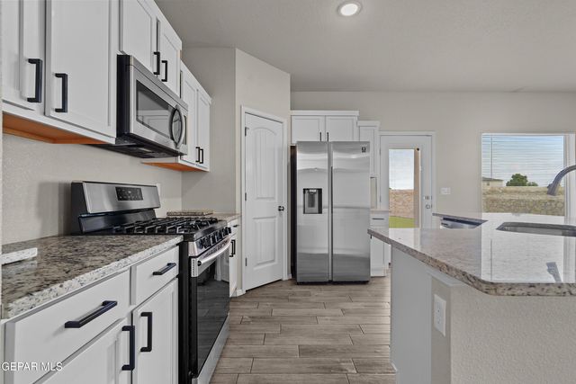 617 CHARLES HEINRICH Street, El Paso, TX 79927