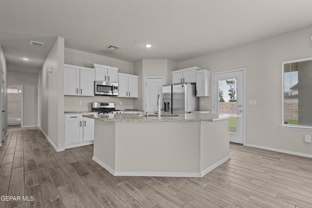 617 CHARLES HEINRICH Street, El Paso, TX 79927