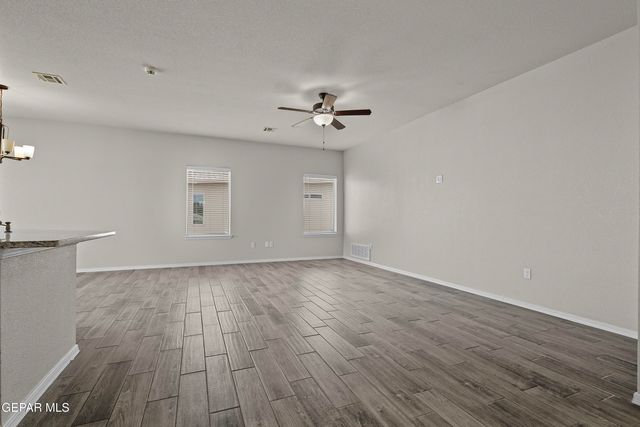 617 CHARLES HEINRICH Street, El Paso, TX 79927