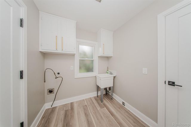 21993 Riverview Drive, Beverly Hills Village, MI 48025