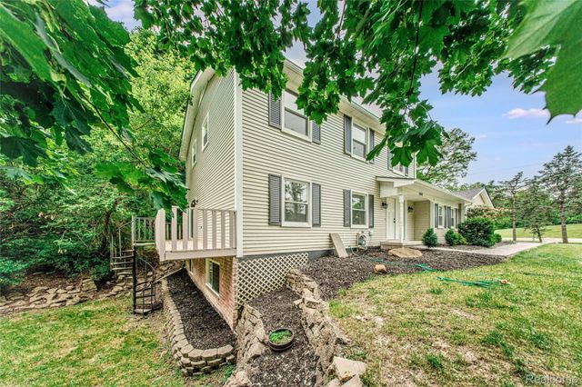 21993 Riverview Drive, Beverly Hills Village, MI 48025