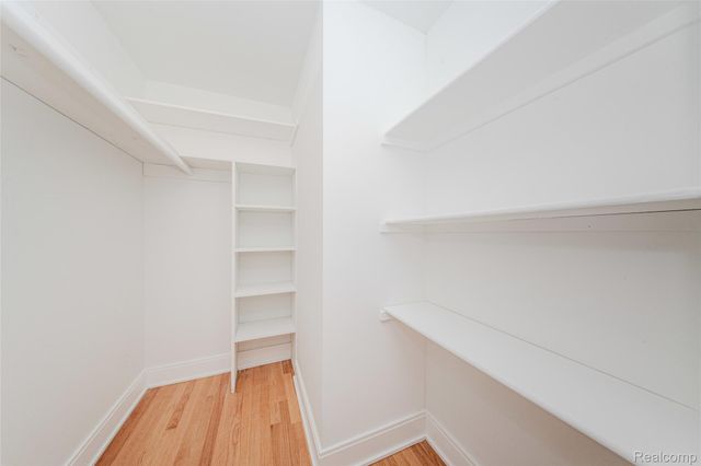 21993 Riverview Drive, Beverly Hills Village, MI 48025