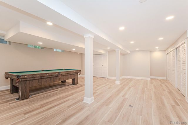 21993 Riverview Drive, Beverly Hills Village, MI 48025