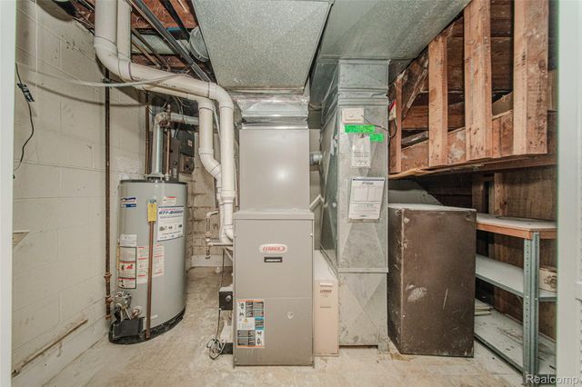 21993 Riverview Drive, Beverly Hills Village, MI 48025