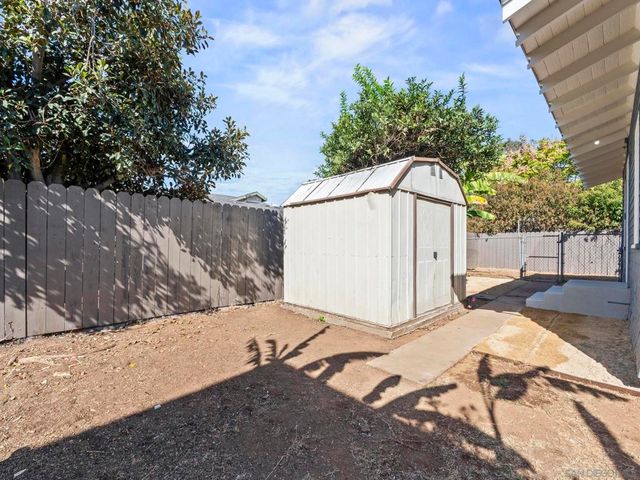 2504 J, National City, CA 91950