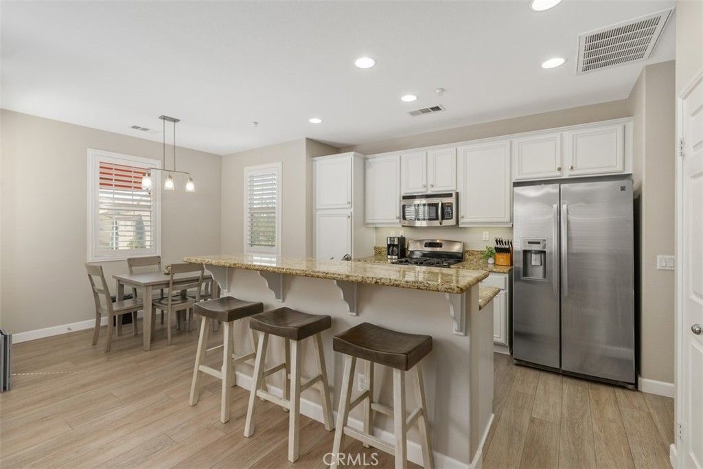 Image 10 of property listing at 31207 Strawberry Tree, Temecula, CA 92592