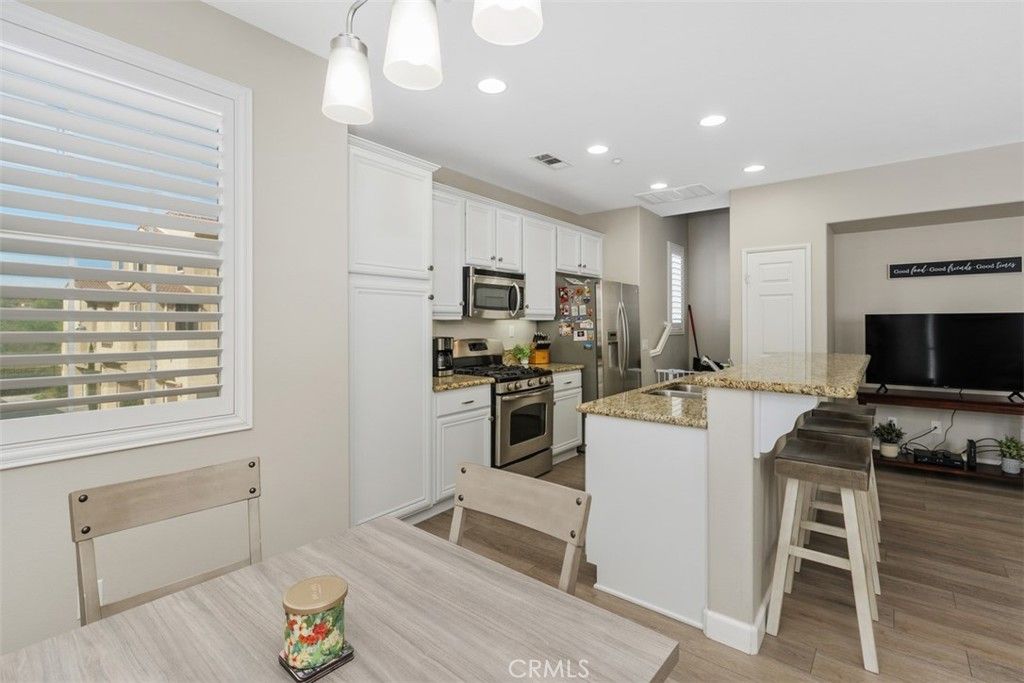 Image 12 of property listing at 31207 Strawberry Tree, Temecula, CA 92592