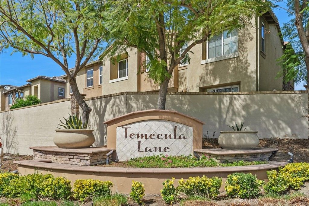 Image 2 of property listing at 31207 Strawberry Tree, Temecula, CA 92592