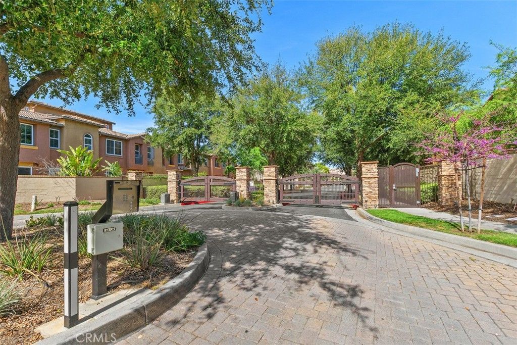 Image 3 of property listing at 31207 Strawberry Tree, Temecula, CA 92592