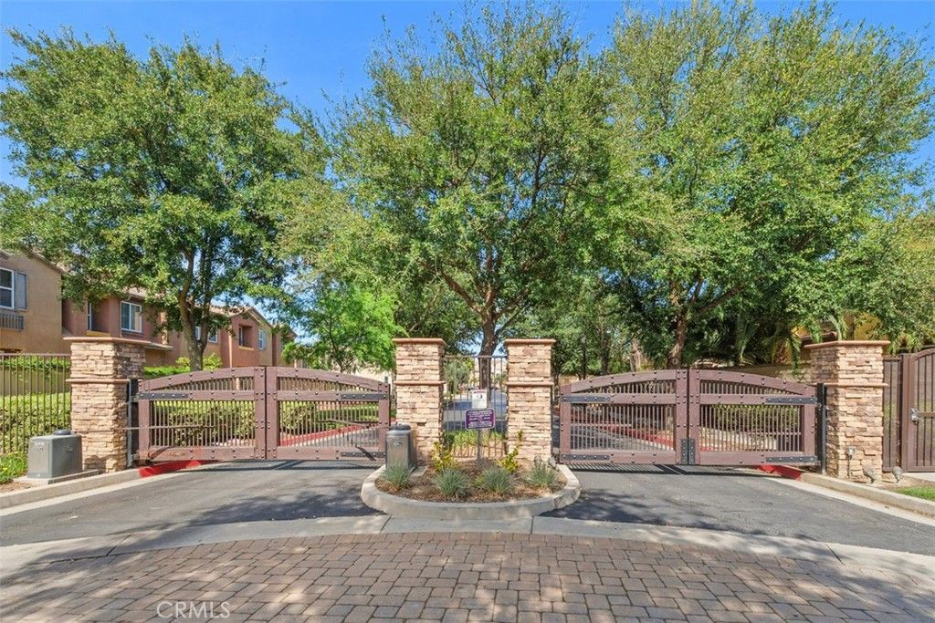 Image 4 of property listing at 31207 Strawberry Tree, Temecula, CA 92592