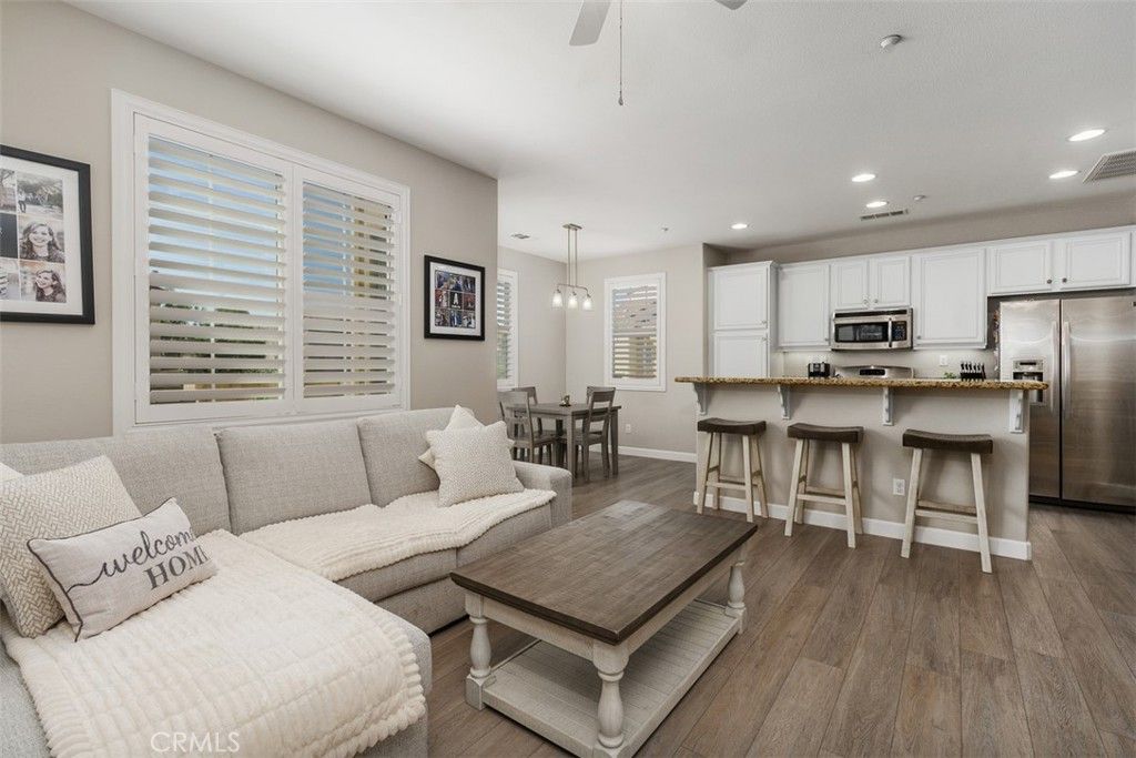 Image 8 of property listing at 31207 Strawberry Tree, Temecula, CA 92592