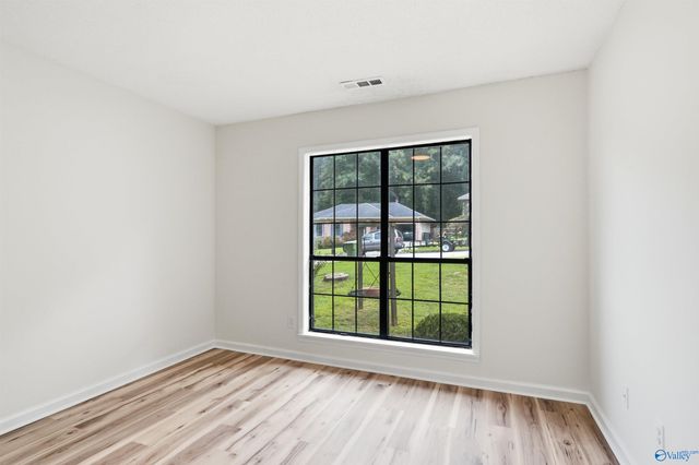 709 Mathis Drive SE, Huntsville, AL 35803