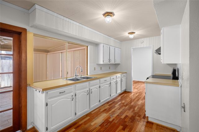 2801 Clover Valley Drive, Garland, TX 75043
