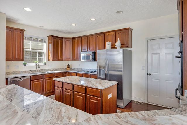 8060 Vegas Circle, West Chester, OH 45069
