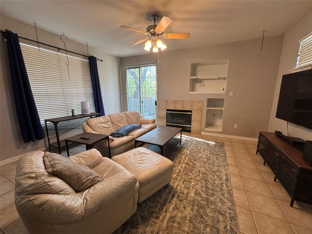 8518 W Cahill DR 29, Austin, TX 78729