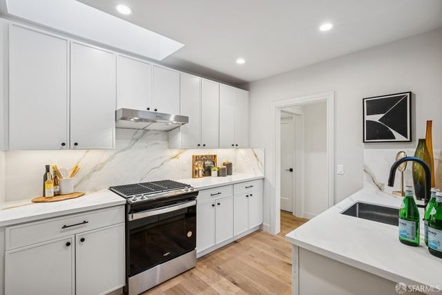 176 Escolta Way, San Francisco, CA 94116