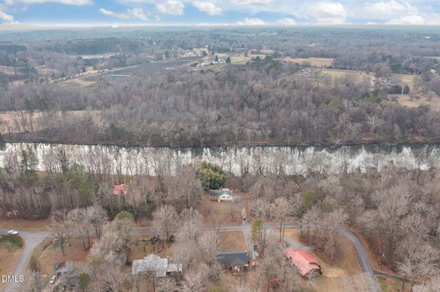 3221 Oakridge Drive, Graham, NC 27253