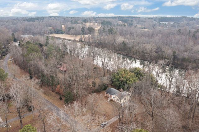 3221 Oakridge Drive, Graham, NC 27253