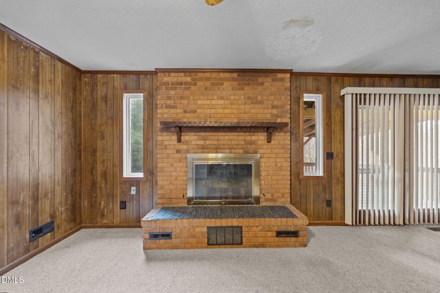 3221 Oakridge Drive, Graham, NC 27253