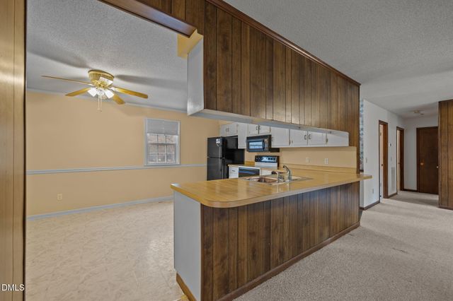 3221 Oakridge Drive, Graham, NC 27253