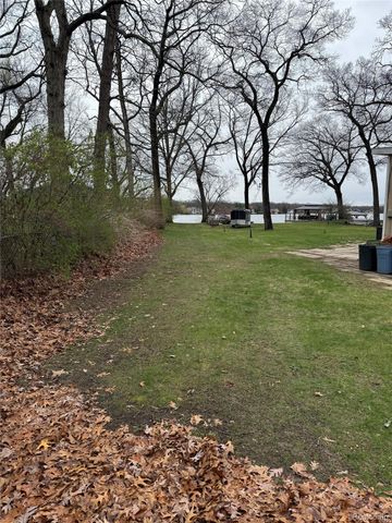 8360 Arlis Street, Commerce Charter Township, MI 48382