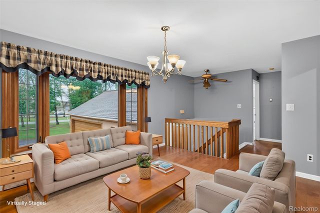8360 Arlis Street, Commerce Charter Township, MI 48382