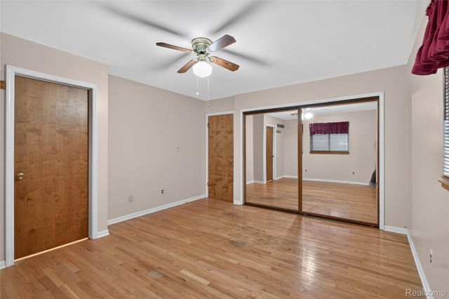 8360 Arlis Street, Commerce Charter Township, MI 48382