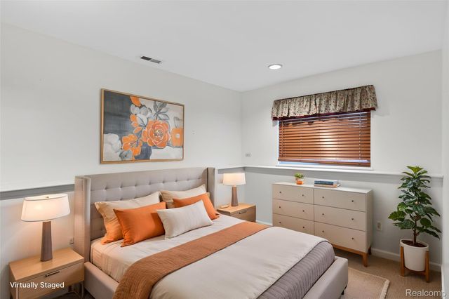 8360 Arlis Street, Commerce Charter Township, MI 48382