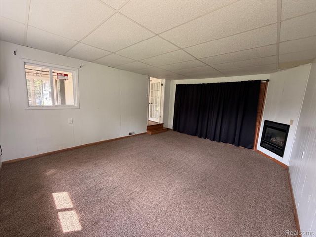 5347 Mapletree Drive, Flint Charter Township, MI 48532