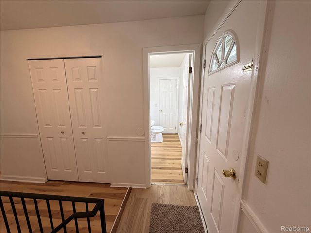 5347 Mapletree Drive, Flint Charter Township, MI 48532