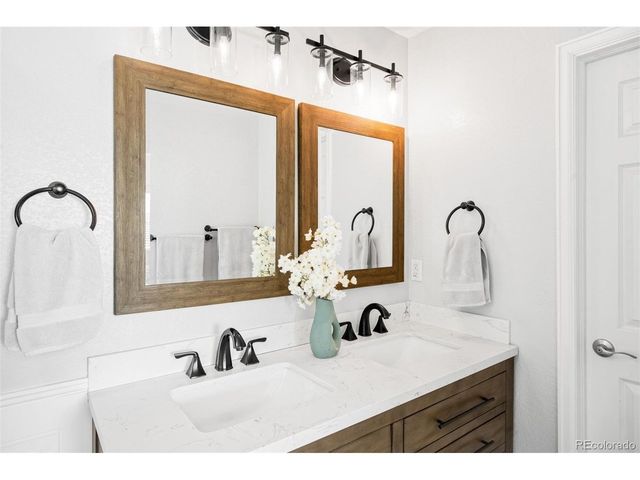 10078 Wyandott Cir S, Denver, CO 80260