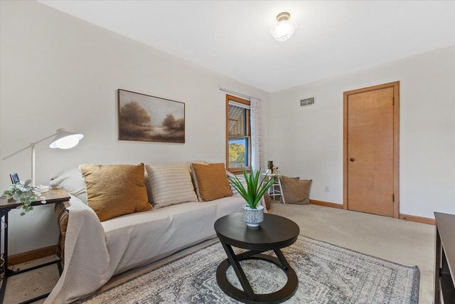 3900 S 56th STREET, Milwaukee, WI 53220