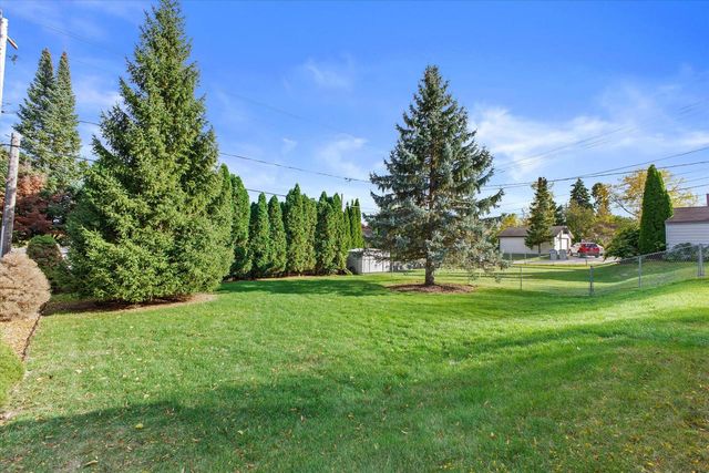 3900 S 56th STREET, Milwaukee, WI 53220