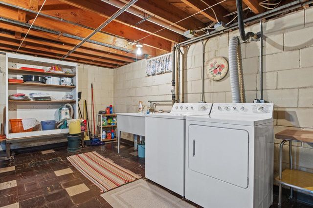 3900 S 56th STREET, Milwaukee, WI 53220