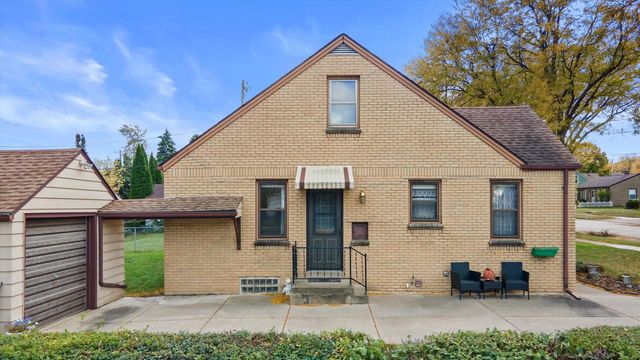 3900 S 56th STREET, Milwaukee, WI 53220