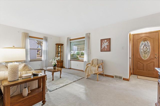 3900 S 56th STREET, Milwaukee, WI 53220