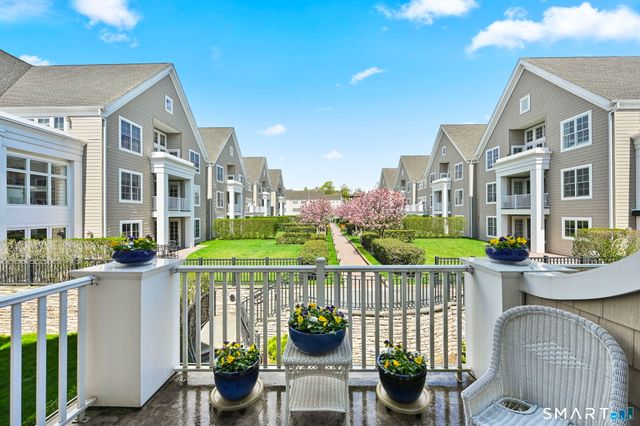 77 Havemeyer Lane 318, Stamford, CT 06902