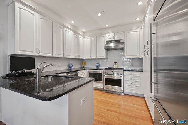 77 Havemeyer Lane 318, Stamford, CT 06902